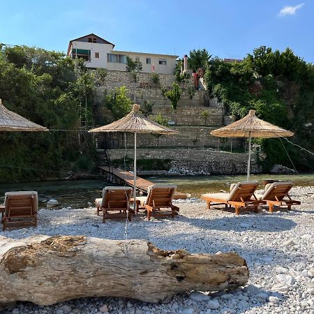 River Escape Villa - Private Beach, Scenic View & Bbq 테펠레너 외부 사진