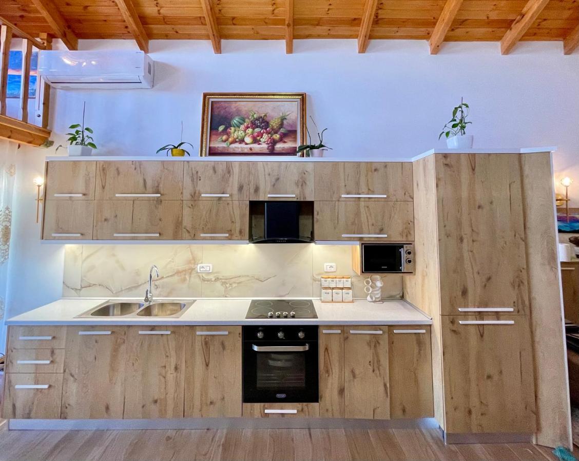 River Escape Villa - Private Beach, Scenic View & Bbq 테펠레너 외부 사진