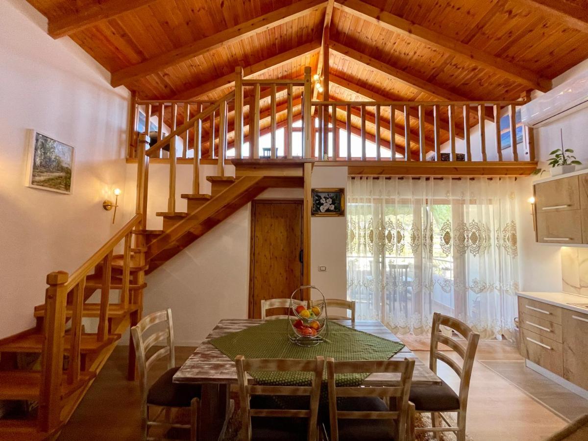 River Escape Villa - Private Beach, Scenic View & Bbq 테펠레너 외부 사진