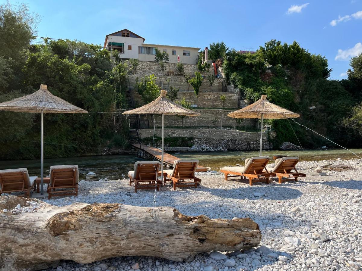 River Escape Villa - Private Beach, Scenic View & Bbq 테펠레너 외부 사진