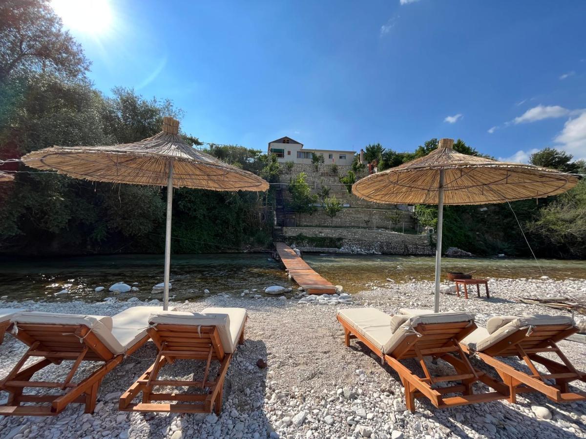 River Escape Villa - Private Beach, Scenic View & Bbq 테펠레너 외부 사진