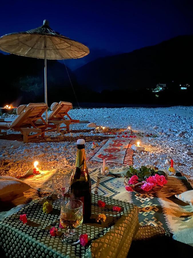 River Escape Villa - Private Beach, Scenic View & Bbq 테펠레너 외부 사진